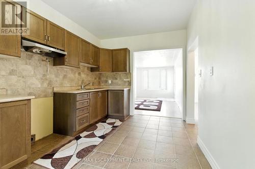 22 Worsley Road, Hamilton, ON - Indoor Photo Showing Kitchen