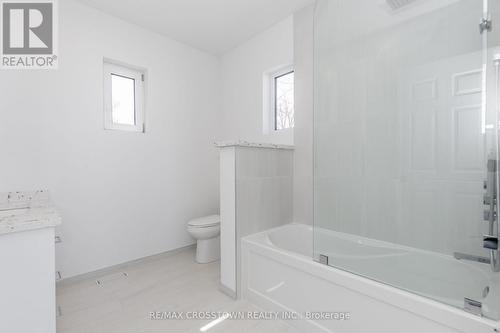 178 Moores Beach Road, Georgina, ON - Indoor Photo Showing Bathroom