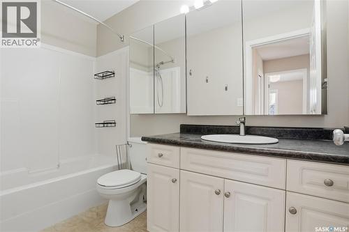154 Blakeney Crescent, Saskatoon, SK - Indoor Photo Showing Bathroom