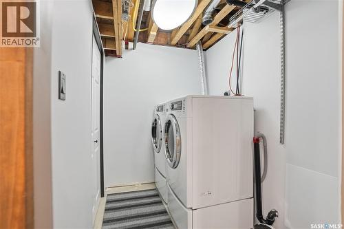 154 Blakeney Crescent, Saskatoon, SK - Indoor Photo Showing Laundry Room