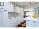 2524 Quail Lane, Kelowna, BC  - Indoor Photo Showing Kitchen 