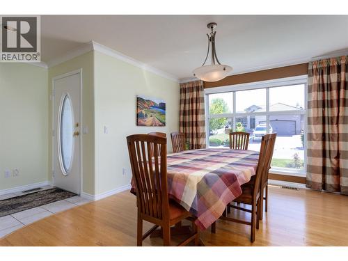 2524 Quail Lane, Kelowna, BC - Indoor Photo Showing Dining Room