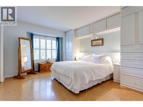 2524 Quail Lane, Kelowna, BC - Indoor Photo Showing Bedroom