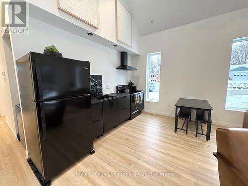 304 Eliza Street, Meaford, ON - Indoor Photo Showing Kitchen
