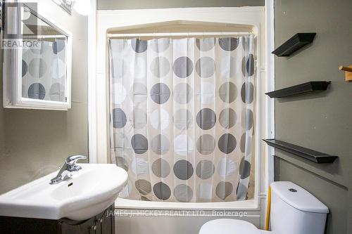 Bathroom - 33504 Highway 17 Highway, Deep River, ON - Indoor Photo Showing Bathroom