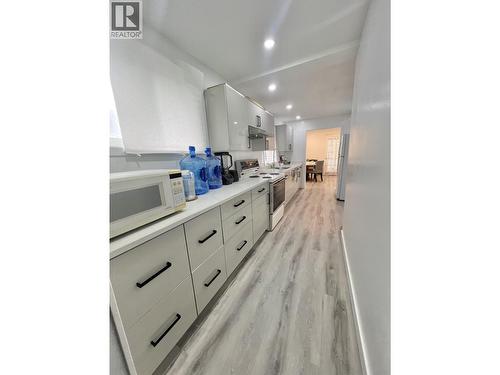 1532 E 8Th Avenue, Prince Rupert, BC - Indoor