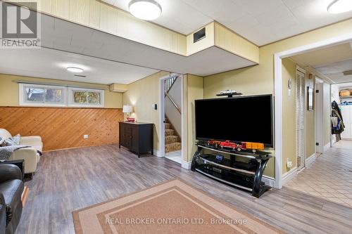 6891 Shelter Bay Road, Mississauga, ON - Indoor