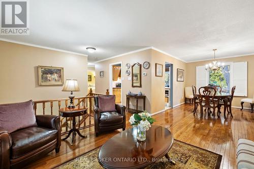 6891 Shelter Bay Road, Mississauga, ON - Indoor Photo Showing Living Room