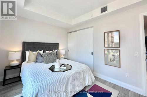 518 - 21 Park Street E, Mississauga, ON - Indoor Photo Showing Bedroom