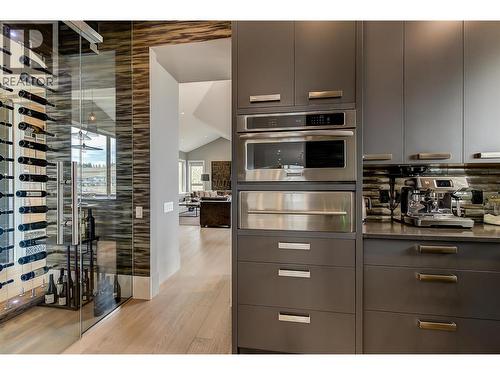 1520 Vineyard Drive, West Kelowna, BC - Indoor Photo Showing Kitchen