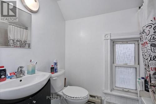 173 Adelaide Street N, London East (East K), ON - Indoor Photo Showing Bathroom