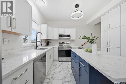 1512 7Th Avenue N, Saskatoon, SK - Indoor Photo Showing Kitchen With Double Sink With Upgraded Kitchen