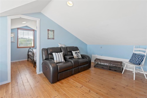 1129 Fifth Ave, Ucluelet, BC 