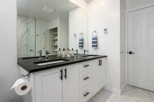 84 Leash Rd, Courtenay, BC 