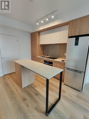 2809 - 395 Square One Drive, Mississauga, ON - Indoor Photo Showing Kitchen