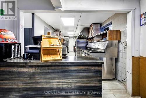 6594 Fourth Line Road, Ottawa, ON 