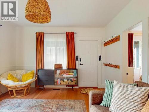 5875 Fraser Street, Powell River, BC - Indoor