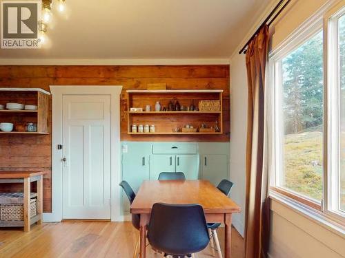 5875 Fraser Street, Powell River, BC - Indoor Photo Showing Dining Room
