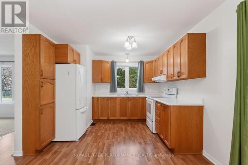 1032 Lawrence Street, Clarence-Rockland, ON - Indoor Photo Showing Kitchen