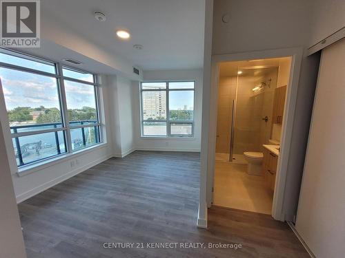 B-432 - 50 Upper Mall Way, Vaughan, ON - Indoor Photo Showing Other Room