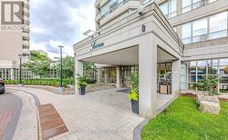 1810 - 7 TOWNSGATE DRIVE  Vaughan, ON L4J 7Z2