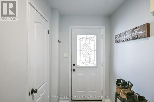 5 Black Cherry Crescent, Barrie, ON - Indoor Photo Showing Other Room