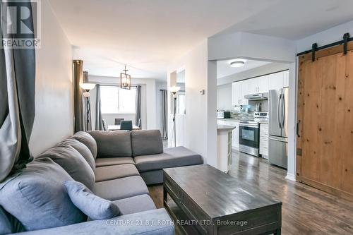 5 Black Cherry Crescent, Barrie, ON - Indoor Photo Showing Other Room