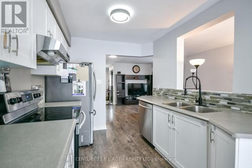 5 Black Cherry Crescent, Barrie, ON - Indoor Photo Showing Kitchen With Double Sink