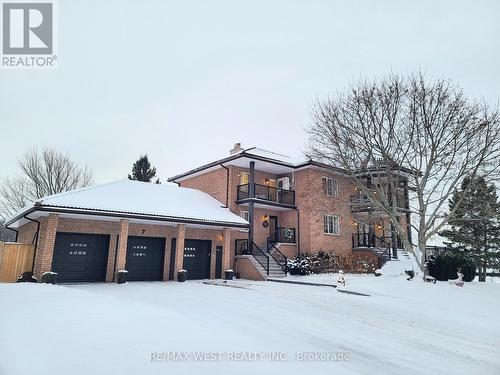 7 STEWART CRESCENT  Essa, ON L0L 2N0