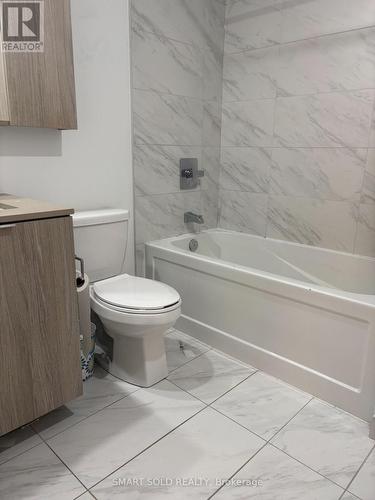 3601 - 70 Annie Craig Drive, Toronto, ON - Indoor Photo Showing Bathroom