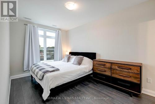 5917 Main Street, Whitchurch-Stouffville, ON - Indoor Photo Showing Bedroom