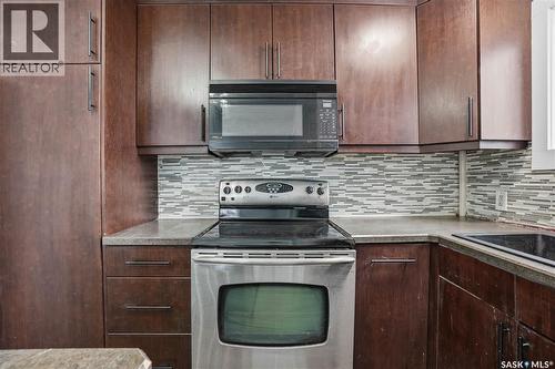 749 Royal Street, Regina, SK - Indoor Photo Showing Kitchen With Upgraded Kitchen