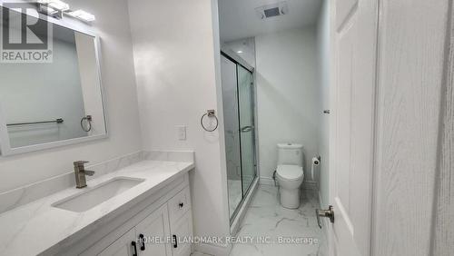 42 Cartier Crescent, Richmond Hill, ON - Indoor Photo Showing Bathroom