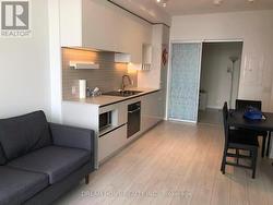 2805 - 898 PORTGAGE PARKWAY  Vaughan, ON L4K 0J6