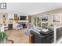 848 Liban Court, Kelowna, BC  - Indoor Photo Showing Living Room 