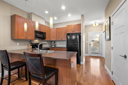 6-1893 Prosser Rd, Central Saanich, BC 