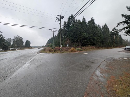 1040 Mclean Rd, Coombs, BC 