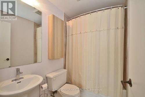 1702 - 1025 Richmond Road, Ottawa, ON - Indoor Photo Showing Bathroom
