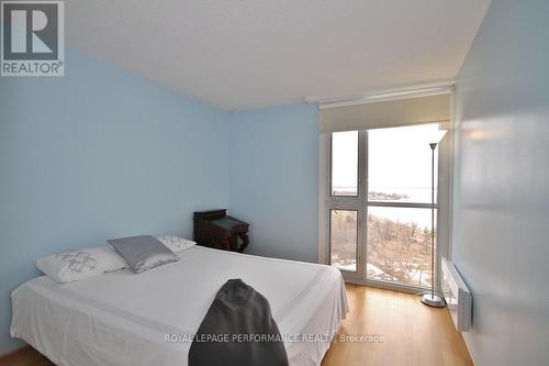 1702 - 1025 Richmond Road, Ottawa, ON - Indoor Photo Showing Bedroom
