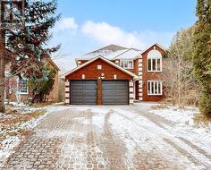 44 CASTLERIDGE DRIVE  Richmond Hill, ON L4B 1P8