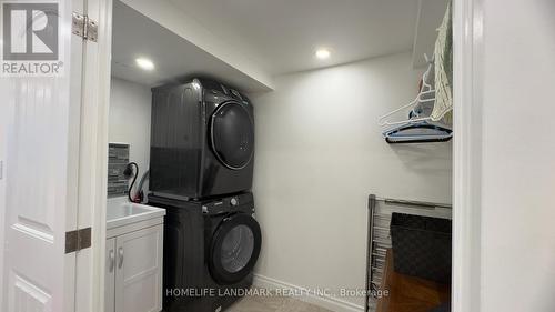 603 - 225 Bamburgh Circle, Toronto, ON - Indoor Photo Showing Laundry Room