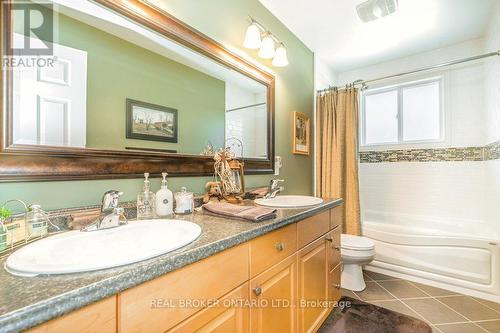 Upper - 60 Sandsprings Crescent, Kitchener, ON - Indoor Photo Showing Bathroom