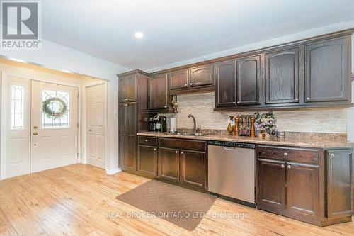 Upper - 60 Sandsprings Crescent, Kitchener, ON - Indoor Photo Showing Kitchen