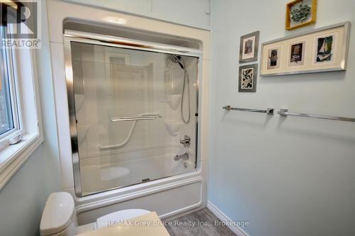 54 Carter Road, Northern Bruce Peninsula, ON - Indoor Photo Showing Bathroom