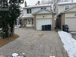 91 CAMPANIA CRESCENT  Toronto, ON M1V 2E8
