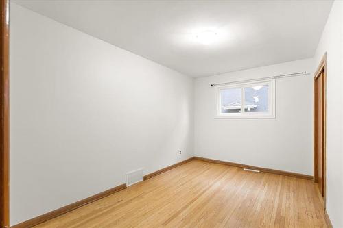 335 Milford Street, Winnipeg, MB - Indoor Photo Showing Other Room