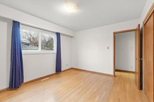 335 Milford Street, Winnipeg, MB - Indoor Photo Showing Other Room