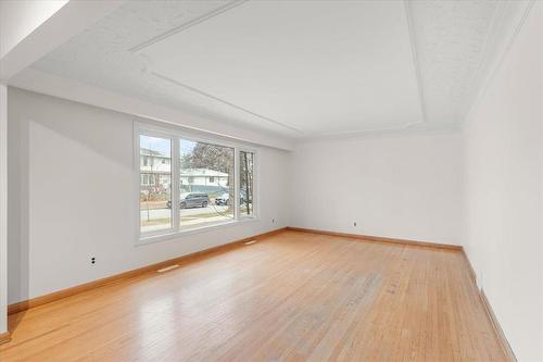 335 Milford Street, Winnipeg, MB - Indoor Photo Showing Other Room