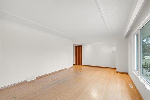 335 Milford Street, Winnipeg, MB - Indoor Photo Showing Other Room