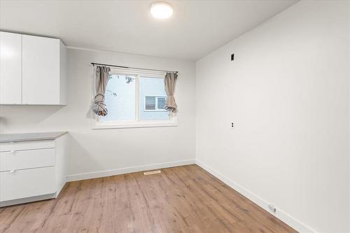 335 Milford Street, Winnipeg, MB - Indoor Photo Showing Other Room